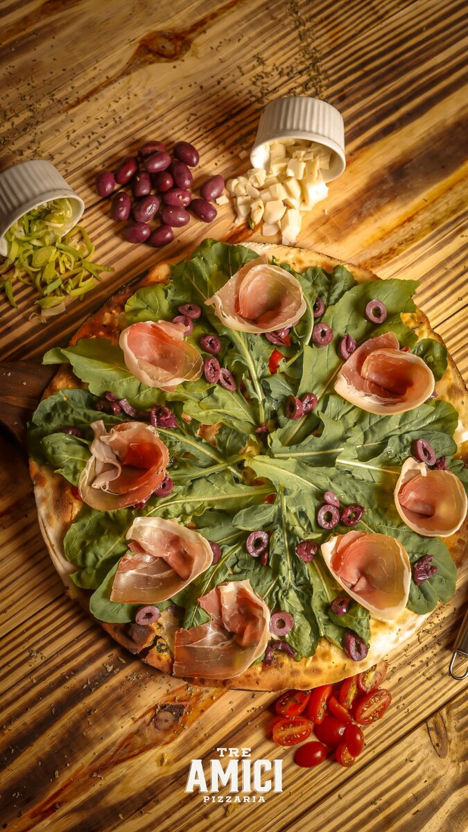 Pizza Sorella Parma · massa fininha e crocante